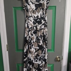 Perceptions Black and White Sleeveless Maxi Sundress